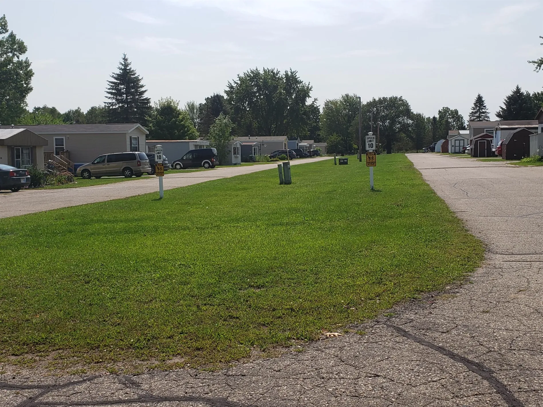 Oconto Falls MHP Manufactured Home Community (1)