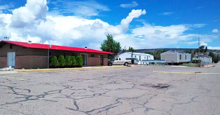 Valencia Village Manufactured Home Community (1)